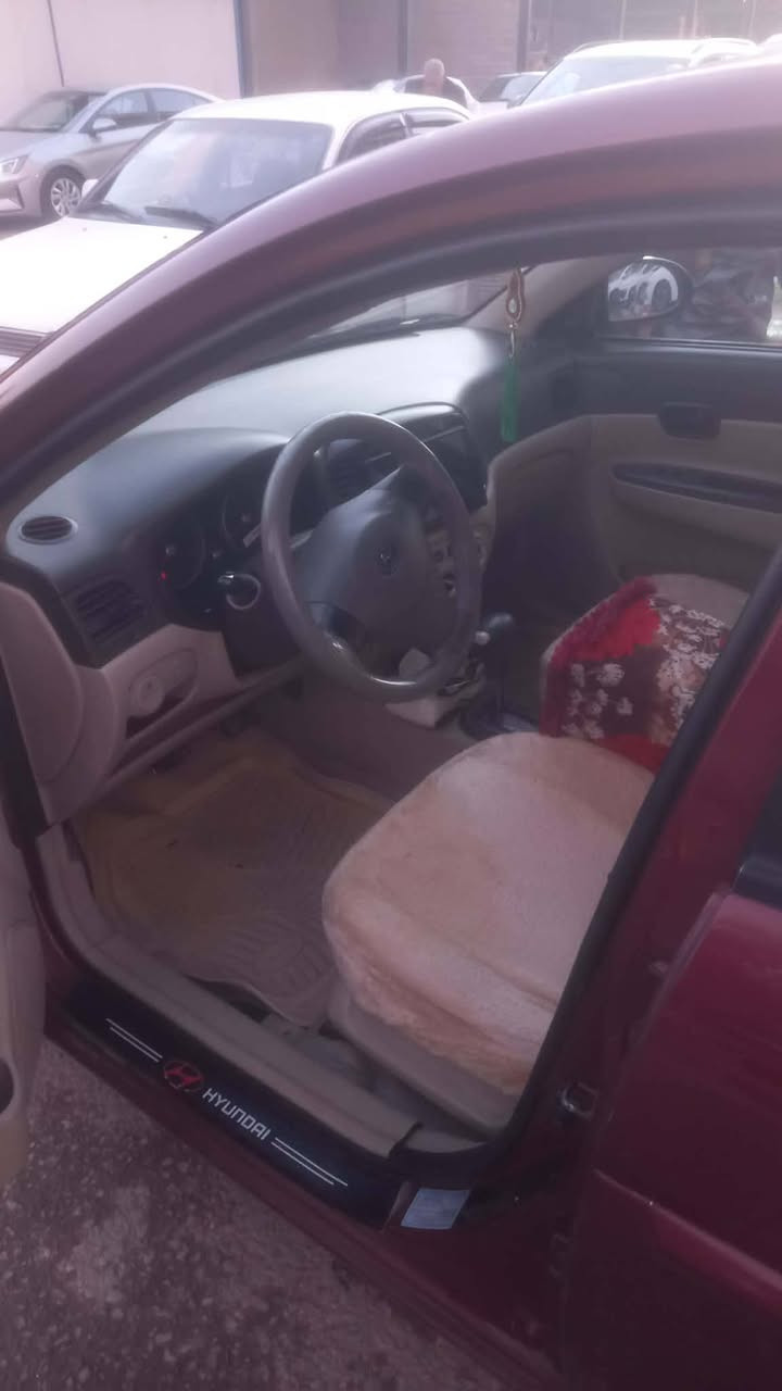 السلام عليكم اكسنت للبيع ٢٠٠٧ باقي التفاصيل الاتصال علا هذا الرقم *********** السياره بسمنه هزه ورقم جديد محرك وكير شرط طخم تاير جديد طخم جديد
