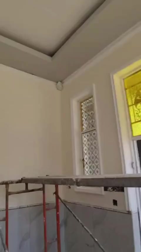 السلام عليكم صباغ متفرغ من الناصريه   لعمل كافه الاصباغ   وترميم المنازل  للاستفسار مراسله الحساب او الاتصال *********** ناصريه فقط
