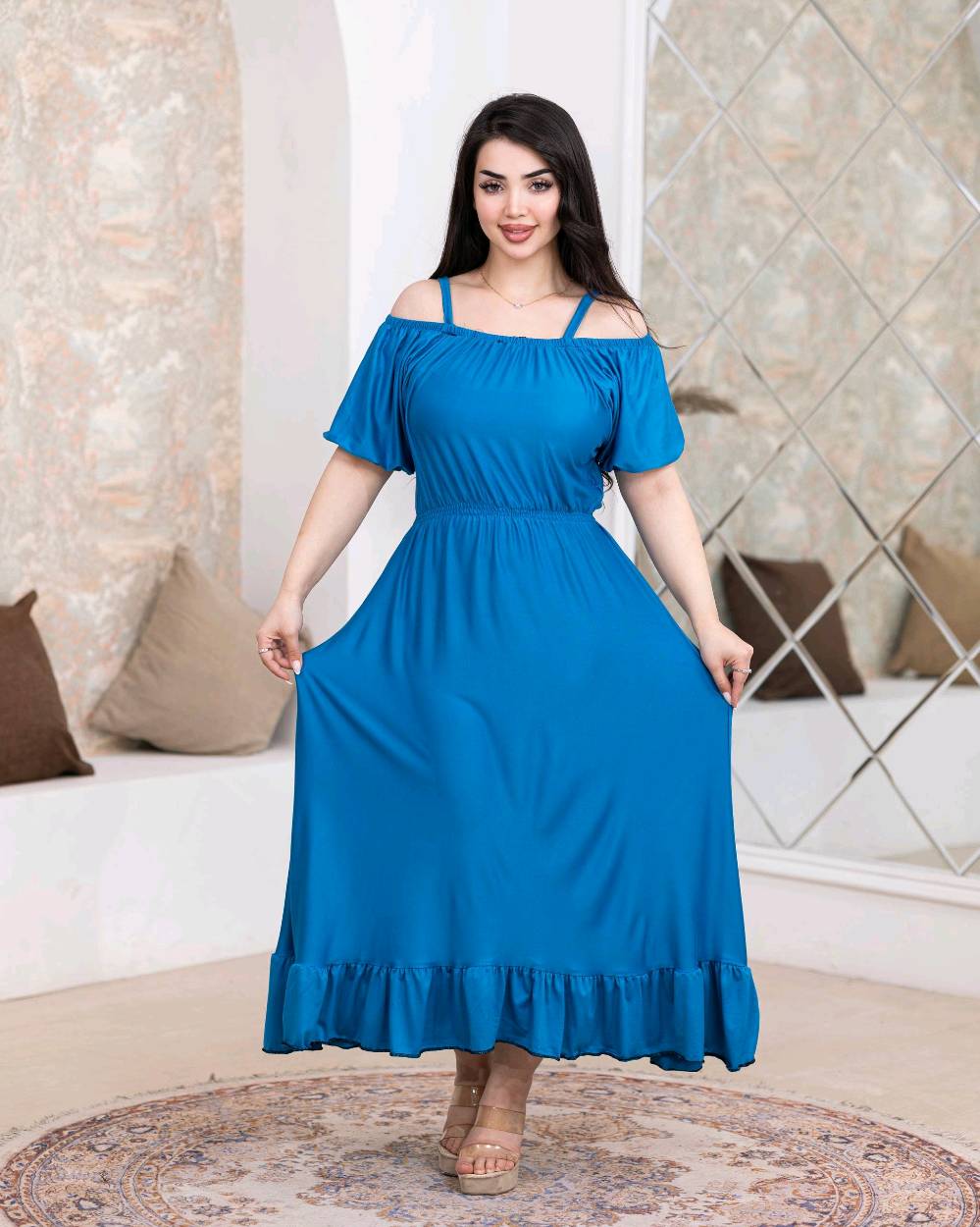 فستان بحري 

خامة زبدة تركي شرط الفحص 

فري سايز لحد ٨٥
