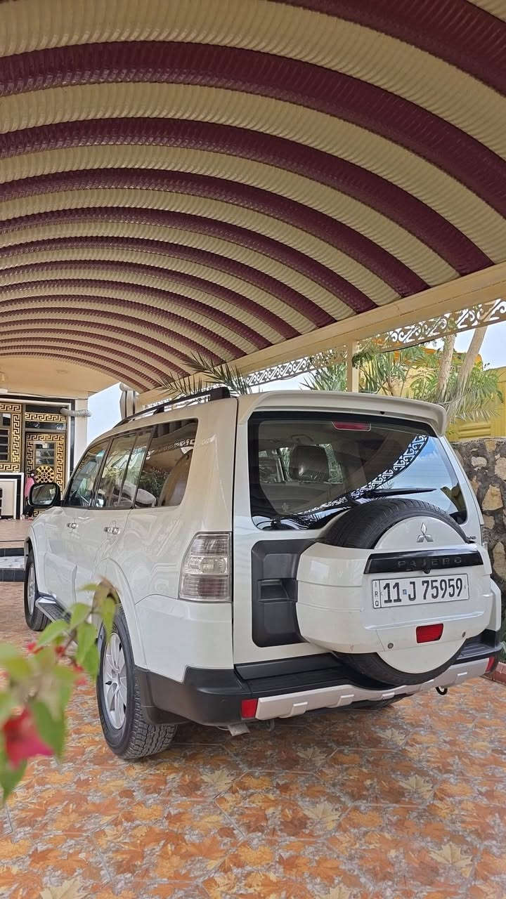 سلام عليكم باجيرو موديل 2008 خليجي مكفوله كفاله عامه على وضع شركه شرط رقم بغداد نكليزي  مواصفات تحكمات شاشه فور ويل مري شفط 3 قطع تبريد 7 راكب منضومه زنون  وتخم تايرات جديده وحداديه جديده مكينه 3000 وكير كفاله من لفتح / سعر 128 وبيها مجال تواصل تصال ع  ***********
