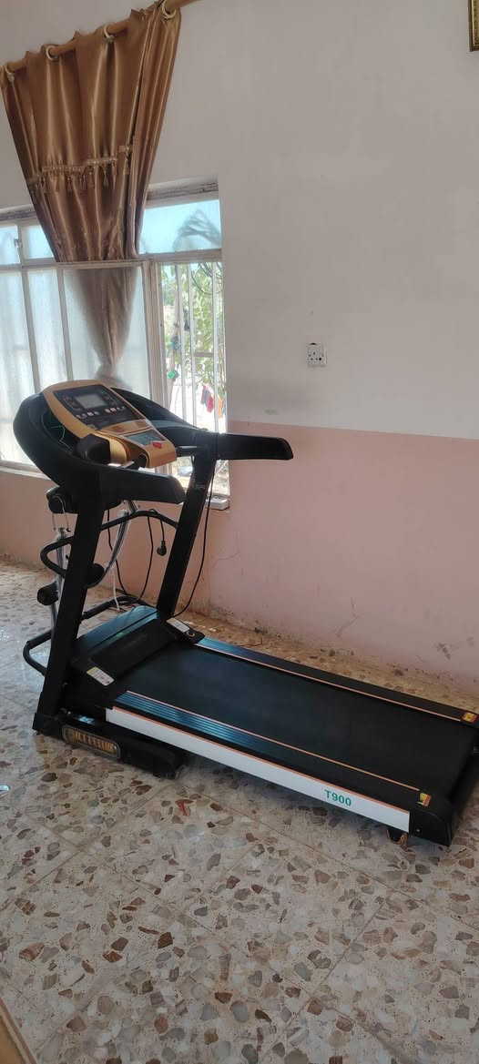 سلام عليكم جهاز جري لبيع استعمال قليل
نضيف بنسبه، ٩٥٪ للاستفسار اتصال على الرقم ***********

