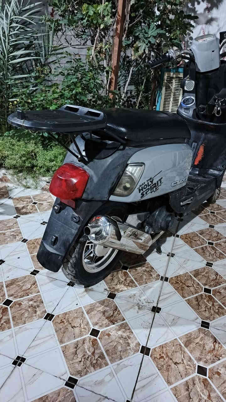 بوليس مسطرا جديده لوك بعدها كفر بلادي بس مصبوغ حراري   فقط وصلنصه بلاديه موجوده مالتها دراجه جديده ما نقصها شي حلوه وكاعده بيع او مراوس750  بيها مجال الطيبين مكاني ديالى بلدروز  ***********
