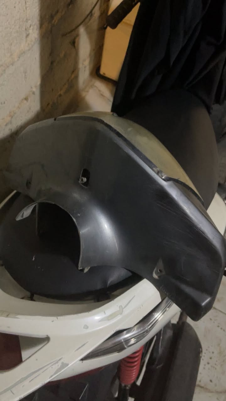 سلام عليكم  غراض تفصيخ بس كفرات مال ثعلب البقيه مال عصفوريه 60 مكاني بغداد الكاضميه
الكصه وكفرات رايدهم ب20 الكصه مابيه شي بس اصبغه وهاهيه بس
 الصفاح تعبانات 
كلجات مال عصفوريه هنه والقايش ب15 
قبق كلج بس تنضيف يرادله ب 6 
مروحه 2
ويل خلفي ب7 
رقمي ***********
