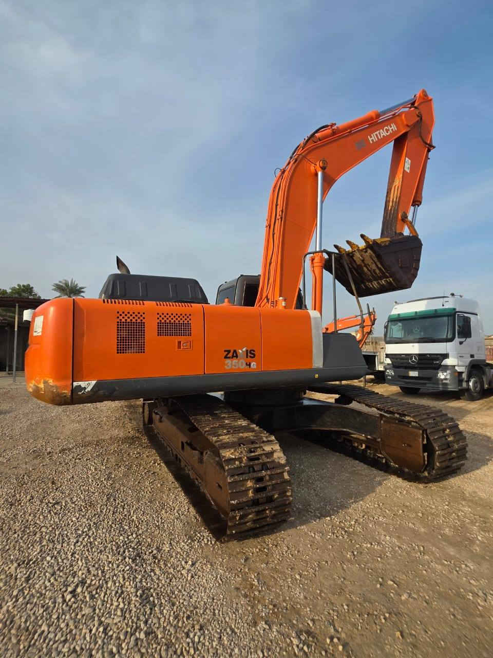 للبيع حفاره هيتاشي
حجم 350
بم ونوزل 
دخول جديد 
كفاله عامه 
موديل ٢٠١١
وارد ياباني
الاستفسار لاتصال على الرقم 
***********
***********
العنوان بابل جبله طريق صويره
