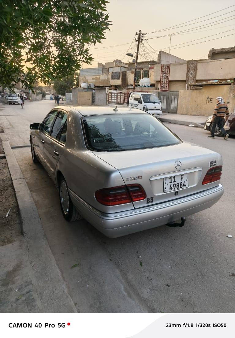 السلام عليكم ورحمة الله وبراكته 
للبيع للبيع السعر ب 97 وبيها مجال 
مارسيدس ام عيون E320 ستة سلندر V فول مواصفات 
فئة افكارد موديل 1997 رقم بغداد باسمي تحويل ثاني يوم
السيارة فول فتحة السيارة بوضع الشركة ومال جناي 
كشنتات كهرباء وجلد تبريد ثلج 
وثلاجة وكير ومحرك جديد وبشرط
مري شفط  
تخم تاير 
جاهزة من كلشي ونظيفة 
السيارة بدون دكة جاكوج مكفولة صبغ حزام اثر جراد للجمالية 
مكان السيارة بغداد الزعفرانية 
للاستفسار اتصل وتدلل ***********
