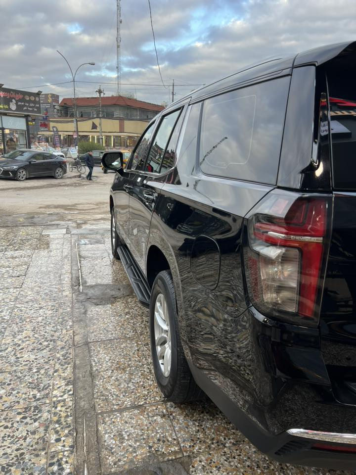 السلام عليكم 
تاهو 2022 LS خليجية مكفوله عدى بارد بسيط 
ماشيه 78 الف كيلو السياره استخدام شخصيه عليه PPF ضمان 5 سنوات مواصفات ال LS معروفه مكاني بغداد الدوره *********** بيع او مراوس السعر 430 $
