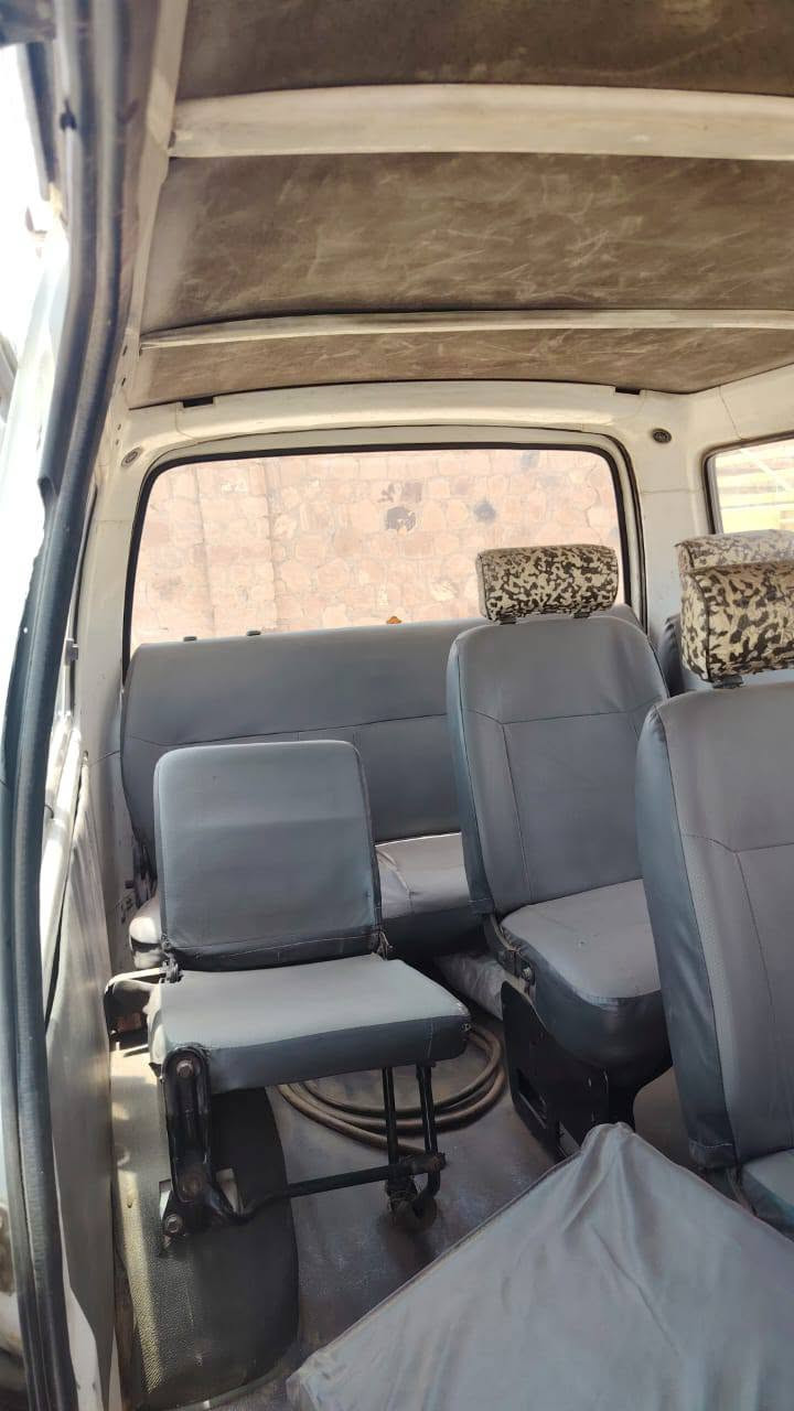 هايس صيني
موديل 16 
ترخيص ساري 
مكنه 3L ما اتفكت قبل كدة 
بهية شركة ما دخلت صيانة 
عربية شركة من صدام لي صدام 
مكيف ما شغال
جاز 
مكان المعاينة الخرطوم
 السعر 60 تفاوض بسيط + عمولة ثابتة 500 من المشتري0924621045
0123769491


**إذا كنت صاحب هذا الإعلان وتريد حذفه لأي سبب، رجاءا أرسل رسالة إلى الدعم الفني**