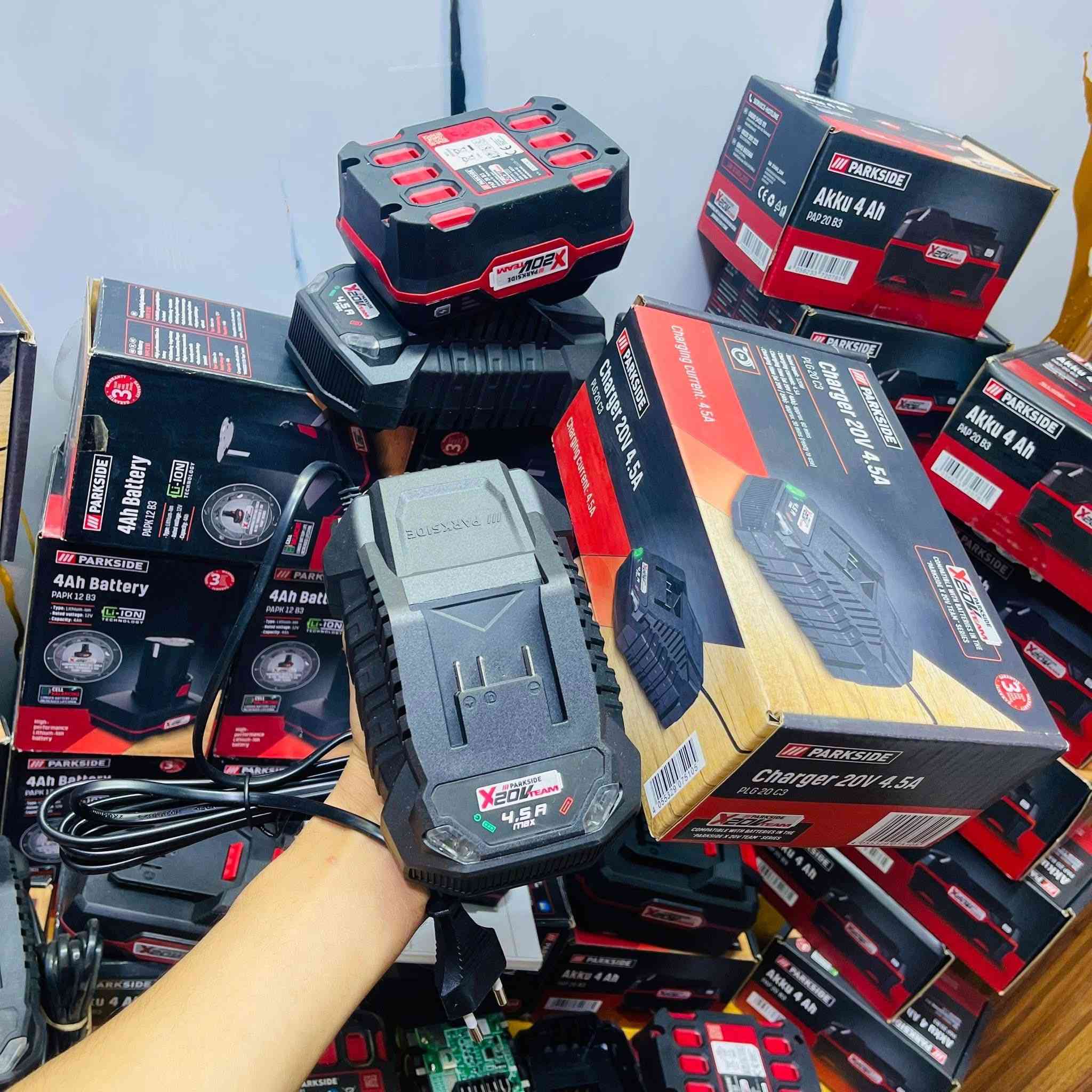 #الجيل_الجديد_توفر🔥: الى من يبحث عن المنتجات الأصليه شركة PARKSIDE 🇩🇪 🟰 لكي نضع بصمة🫆ثقة لكل من يتعامل معنا ⚖️

بطاريات🔋شاحن 🔌🟰 20V/4A➕12V/4A➕20V/2A
  ⬇️ 🔻      PARKSIDE  🇩🇪       🔻  ⬇️

1️⃣بطاريه 20V/4A أحدث اصدار 2025/10 #السعر : 45 الف 

2️⃣بطاريه 20V/2A أحدث اصدار 2025/9#السعر : 30 الف 

3️⃣ بطاريه 12V/4A اصدار 2021/6 #السعر : 17  الف 

4️⃣شاحن 20V/2A أحدث اصدار 2025/9#السعر : 15 الف 

5️⃣شاحن 20V/4A أحدث اصدار 2025/10 #السعر : 20 الف 

6️⃣شاحن 12V أصدار حديث #السعر : 18 الف 

 ☎️ التواصل : ***********
 أتصال مباشر ع خط  أو 💬 مراسلة واتساب 
🚚 التوصيل : 5 الاف 🟰 خلال 24 ⏰ الطلب عندك : 📦
