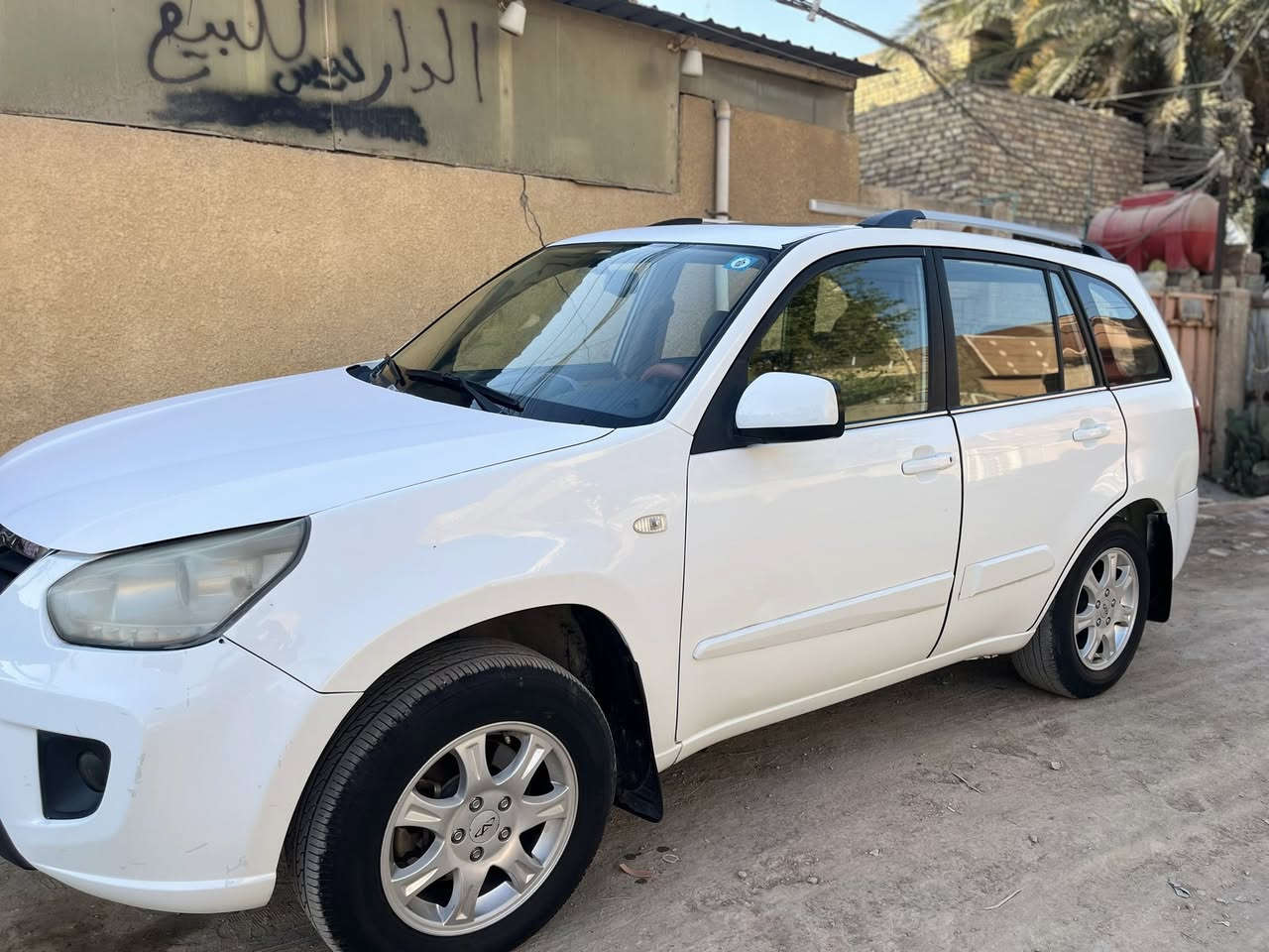 شلونكم اخوان
شيري تيكو ٢٠١٣ بأسمي رقم انكليزي 
كير كهربائي 
السيارة مكفولة ما عدا الجاملغ الخلفي بي ضربة بسيطة 

المحرك و الكير سليمات و ما بيهن اي مشكله 

مكاني بغداد قضاء الحسينية 
رقمي *********** 
السعر 58 و بيها مجال
