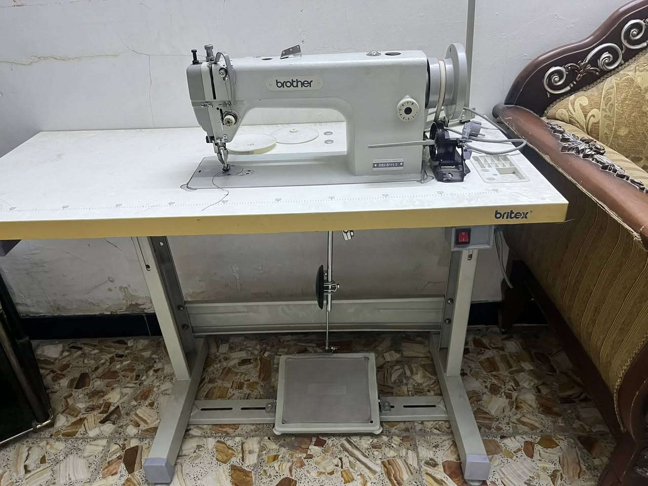 ماكنة خياطة برذر للبيع
جديدة استعمال قليل جدا 

***********

