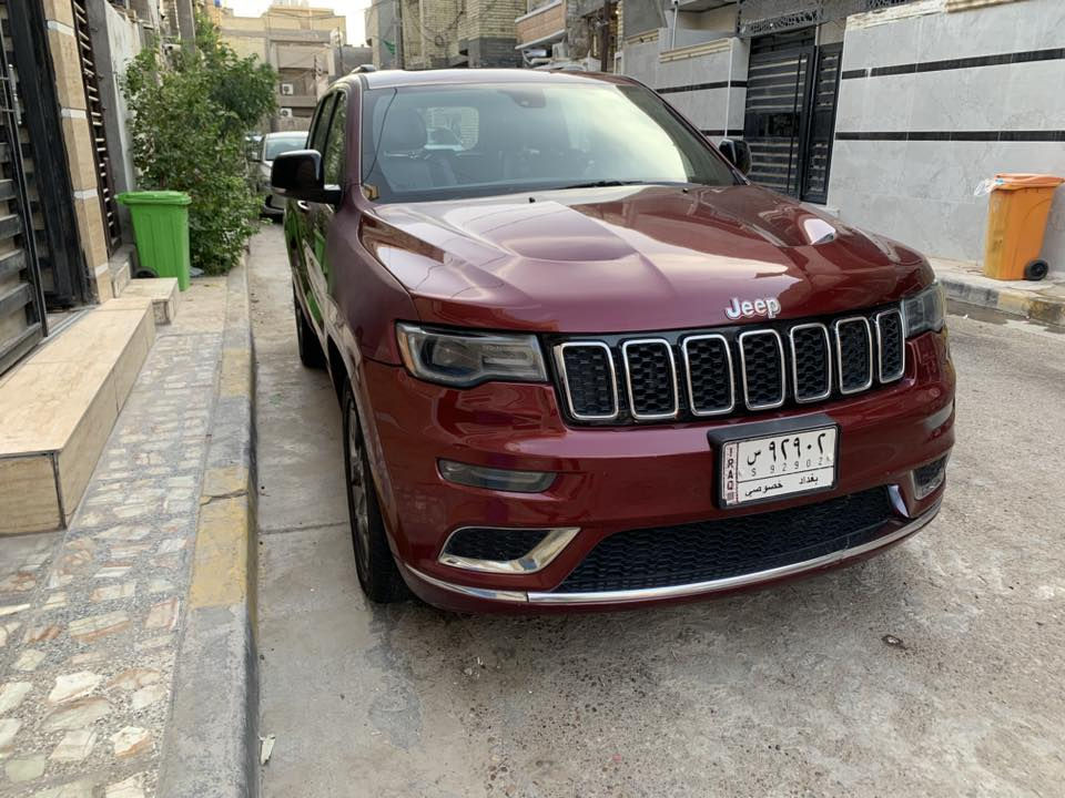 السلام عليكم 

سيارة jeep grand cherokee limited X 2020 وارد امريكي 

مواصفات:-👇🏻
-اللون ماروني مميز 
-كشنات تدفئه للسايق وللراكب
كشنات كهربائية
-مرايات قلابة عند الرجوع للخلف وتحذير 
-رادار خلفي وجانبي
-كاميرا خلفية
-مكينة 3600 (6 سلندر)
-بانوراما 
-صندوق كهربائي 
-كروس سرعة (cross speed)
-شاشة كبيرة تدعم كار بلي (carplay)
-تخم تاير جديد
-autostop ( اطفاء تلقائي عند الازدحام)
-كير خمس وضعيات قيادة 
-دفع رباعي
-نظام نزول منحدرات
-تبريد قطعتين
للتواصل والاستفسار واتس اب
***********
