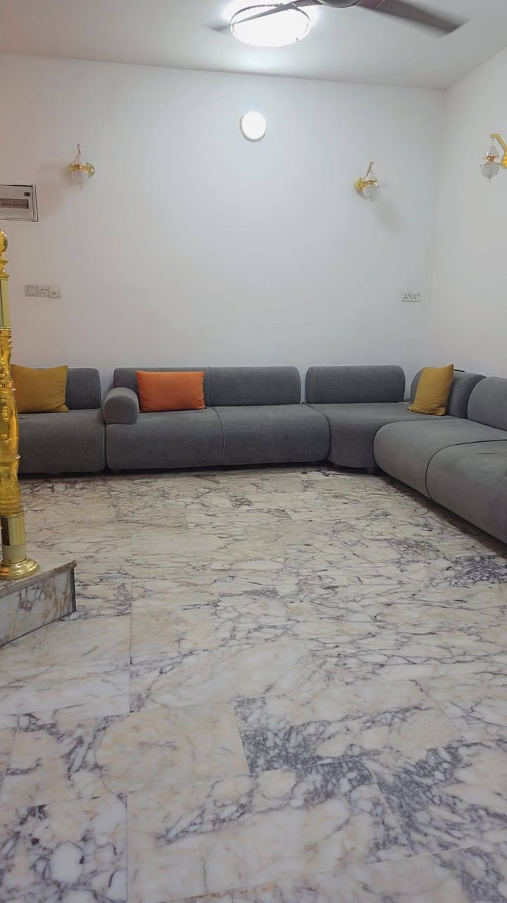 🏡 بيت للبيع في كفاءات السيدية – فرصة مميزة
بيت سكني مرتب ونظيف للبيع في منطقة كفاءات السيدية، موقع هادئ ومناسب للعوائل.
📐 المساحة: 150 متر
🏗 البناء: 2017
📜 الطابو: رسمي + سند مستقل
🚗 كراج: موجود
🔹 تفاصيل البيت:
طابق ونصف
عدد 2 غرفة نوم
3 حمامات
مطبخ 
استقبال 
صالة واسعة
تصميم مريح واستغلال ممتاز للمساحة
✨ الحالة العامة جيدة وجاهز للسكن مباشرة
✨ تشطيب مرتب وبناء نظيف
✨ موقع مرغوب وقريب من الخدمات
💰 السعر مناسب وقابل للتفاوض للجادين
📞 للاستفسار والمعاينة يرجى الاتصال أو المراسلة خاص على هذا الرقم ***********
❌ الوسطاء يرجى عدم الإحراج
