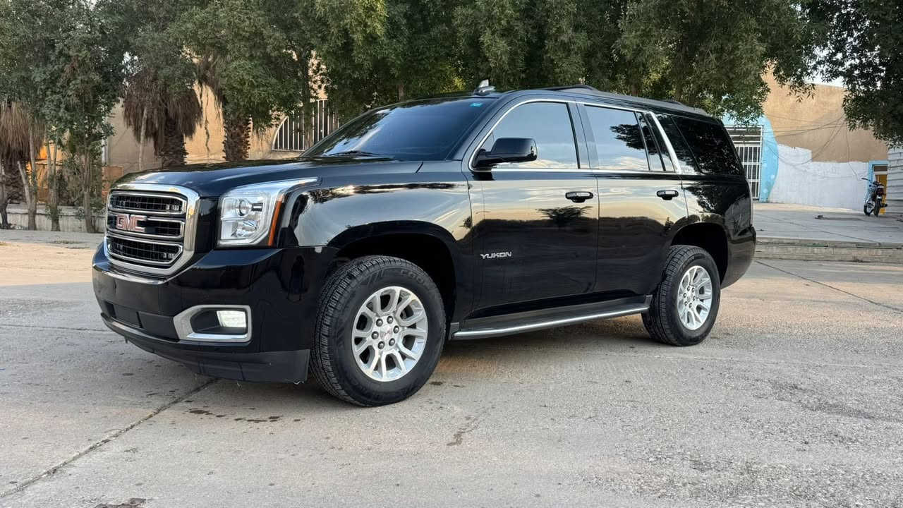 جمسي يوكن 2018 رقم  رقم واسط بتره 
محرك 5300
الفئه SLt 
سياره كسر فلين كاصه من امريكا كلين تايتل 
يعني كفاله من كلشي 
اجه بيه فقط جاملغ خلفي ايمن كلير فقط
لباقي كفاله عامه 
عداد المسافه 160 الف ميل 
السياره فول مواصفات ما عدا الفتحه 
vin:1GKS1BKC8JR185120
مكان السياره واسط الكوت وبأسمي 
السعر
330 وبي مجال للطيبين
***********
