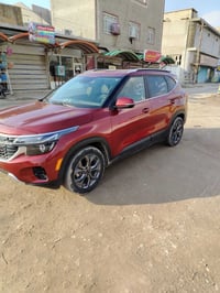 متوفرة كيا سيليتوس  لون احمر  خمري فئة S موديل٢٠٢٤ وارد امريكي بدون رق...