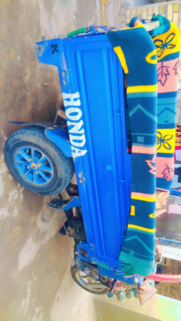 سلام عليكم اخوان ستوته للبيع مكفوله من كلشي رقم ابيض انكليزي الستوته نضيفه خير من الله السعر خاص والشراي بي خير ويدلل موديل 2021 فقط بس المداور فوري الستوته بسمي التصال *********** متواجد فيس ولا تنسه مداورهه فوري
