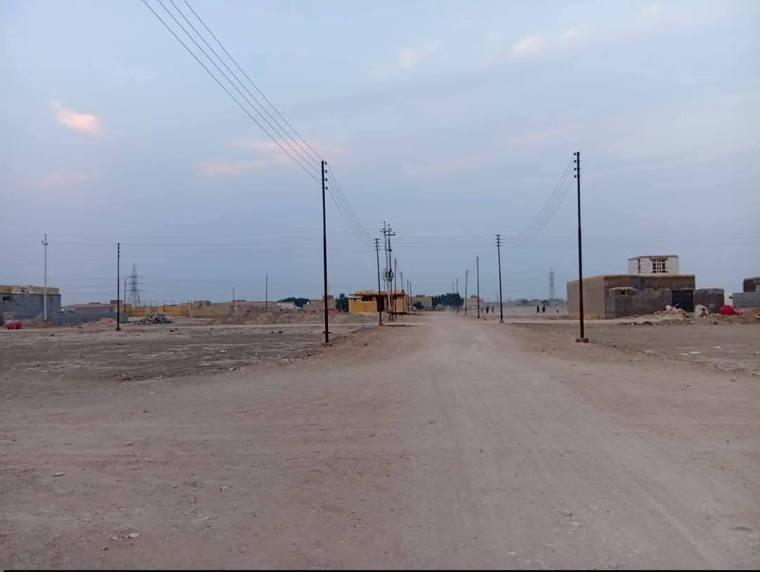 سلام عليكم
قطعة زراعي للبيع المساحة ٢٠٠ متر متوفر كافة الخدمات ماء وكهرباء ومدرسة ابتدائية العنوان بالقرب من شركة نفط.      ذ ي قار /الخميسات
 ***********
/***********
