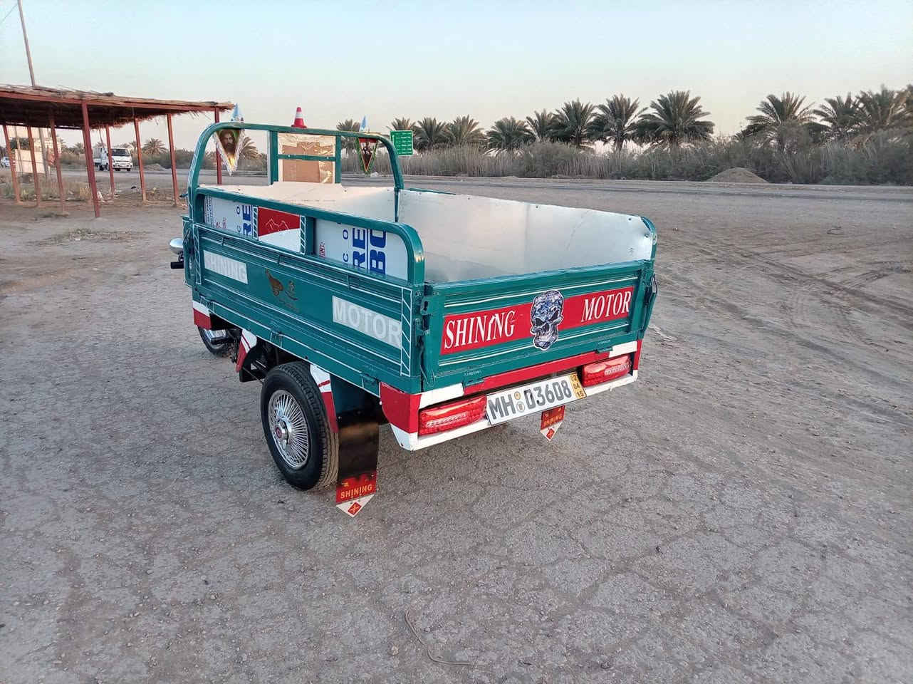 السلام عليكم ستوته للبيع موديل 20 محرك 20 اوراق اصولي كفاله عامه ستوته جاهزه سعر 1400 وبيها مجال المكان بابل الشوملي الرقم ***********
