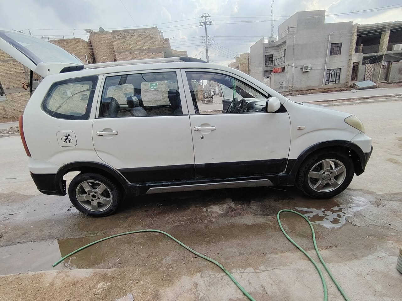 السلام عليكم سياره فاو البيع ومراوس السعر 33 المكان ميسان عماره محرك وكبر بلادي الرقم ***********
