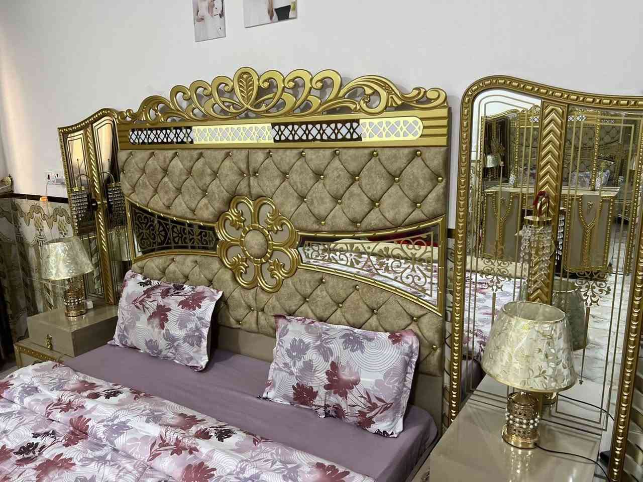 سلام عليكم غرفه نوم تركيا درجه اولى 10 قطع مرتبه السعر 950 وبيها مجال رجاءن بس الشراي يتصل مو شراي لا تتصل وضل بس تحجي ♥️ ***********
