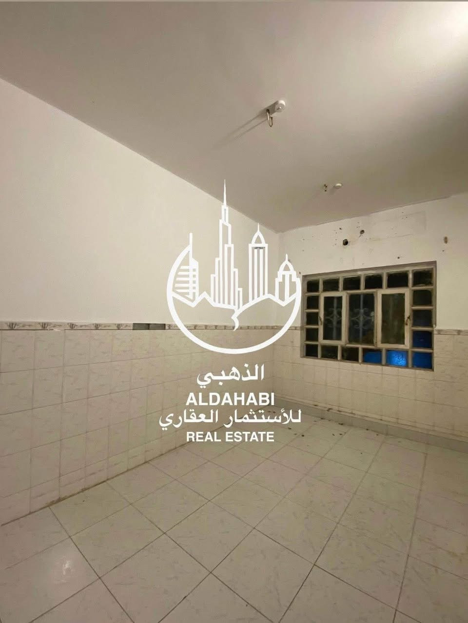 شقه للايجار في الحكيميه بناء حديث موقع ممتاز

تحتوي غرفتين ، صاله ، استقبال ، مطبخ ، صحيات

سعر الايجار 500 الف  
. 
للمعلومات اكثر الاتصال على الارقام
*********** 
***********
او زيارة موقعنا 
البصره _ شارع عام حي الزهراء _ قرب مستشفى النفط 
الذهبي للاستثمار العقاري
مجاز قانونياً البصرة, العراق
