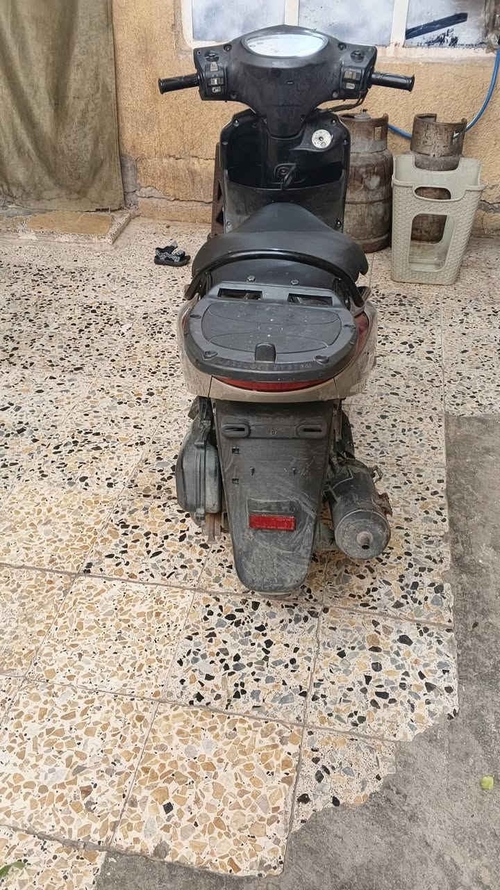 دراجه بغبغا للبيع دراجه كلش نضيفه وبرغي مامفتوح بيه جيب فيتر وتعال سعره مليون مكاني مدينه صدر *********** وبخدمتك
