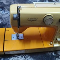 مكينه خياط للبيع ستعمال قليل سعره 100./            07712630853