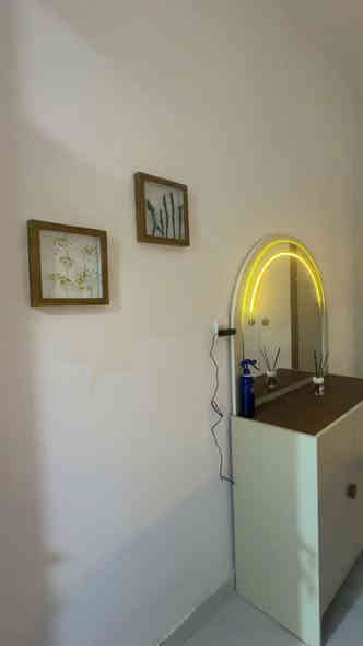 السلام عليكم غرفة  من هوم سنتر أخذناها خمس قطع انارة داخل الكنتور جديدة بعدها ولا شخط بيها استعمال فقط شهرين الله والوصل موجود 
السعر 800  العنوان شهداء السيدية 
***********
