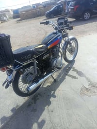 دراجه للبيع موديل 17 نظافه خير من الله مثل ما واظح بصوره للبيع او مروا...