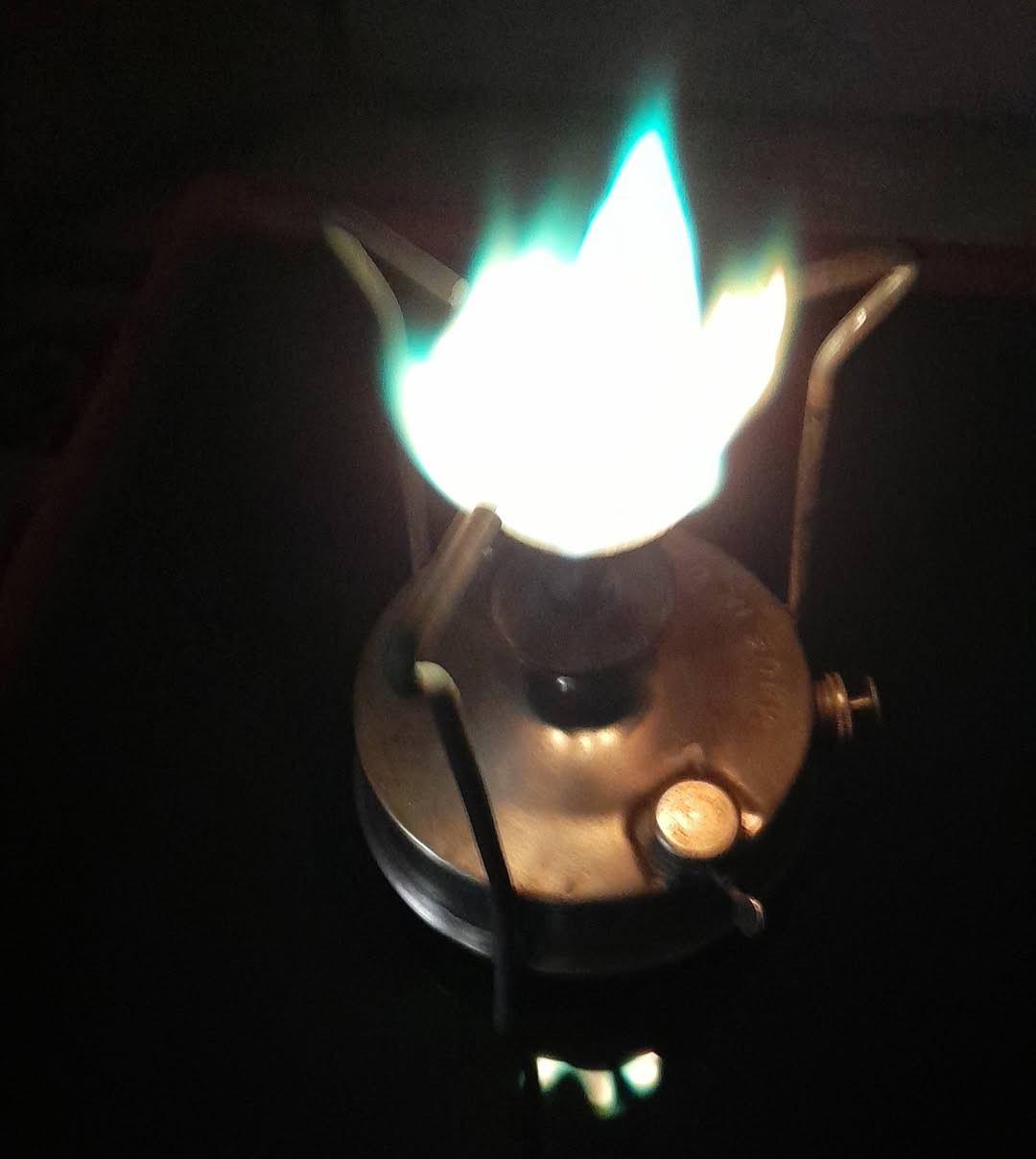 موقد كاز قديم (Primus) بحالة ممتازة ويعمل بشكل كامل 🔥
قطعة تراثية مميزة لهواة الجمع أو التخييم
يتميز بشكل كلاسيكي جميل ولهب ملون ملفت 🔥💚
مناسب للعرض أو الاستخدام
📍الحالة: نظيف وشغال
📩 للتواصل على الخاص


**إذا كنت صاحب هذا الإعلان وتريد حذفه لأي سبب، رجاءا أرسل رسالة إلى الدعم الفني**