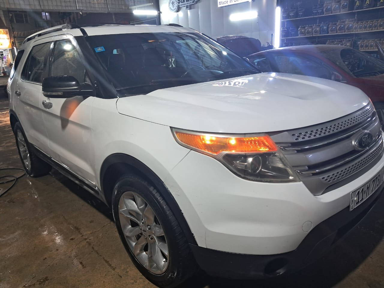 السلام عليكم 

فورد اكسبلور موديل 2014

مكينه 6 
7 راكب

مكفولة بس نص الجاملغ الامامي بارد

السعر 140$ وبيها مجال بسيط

مكاني بابل المسيب

***********

بيع فقط
