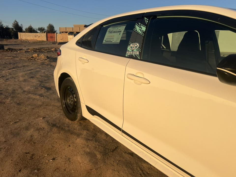 كورلا 20 LE بيها جاملغ خلفي صبغ فقط بدون اي داخل بدون ايرباك سنويه رقم جديد ب اسمي كامله من كلشي م ذب عليها دينار ب 138 و بيها مجال ‭0772 691 7871‬
