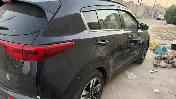 السلام عليكم سيارة كيا سبورتاج أمريكي محرك 2400 جي تي ماشية 74 لايت زينون كامرة خلفية تحكم استيرن تايرات جديد 4 قطع تبريد 6 السعر 142 وبيها مجال الاستفسار الاتصال على هذا الرقم ***********
