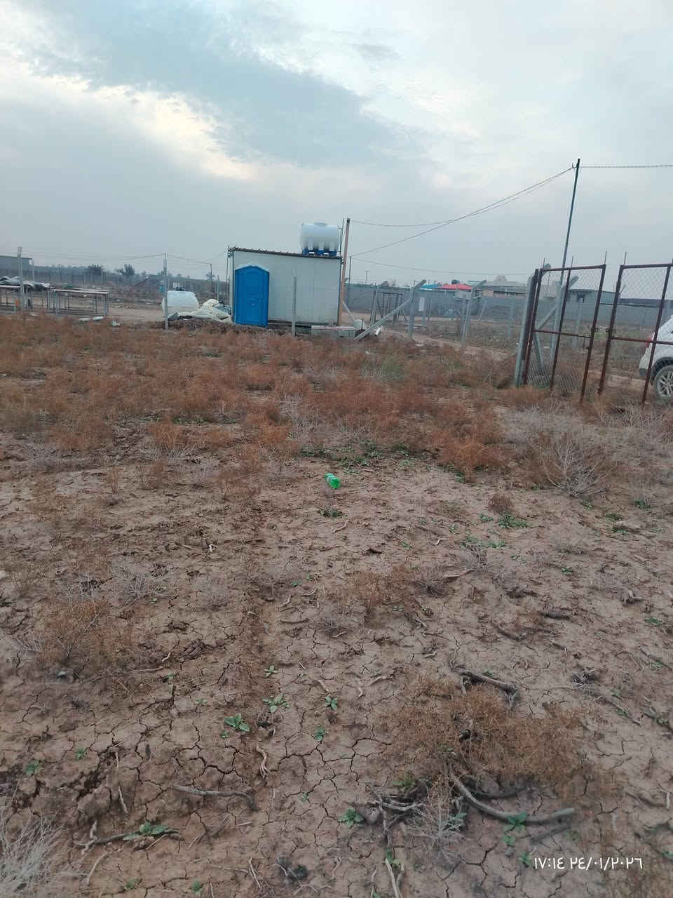 على بركة الله أرض زراعيه للبيع بين مدخل ٢و٣ 
مساحه ٢١٠٠ طابو سند ٢٥ زراعي
***********
