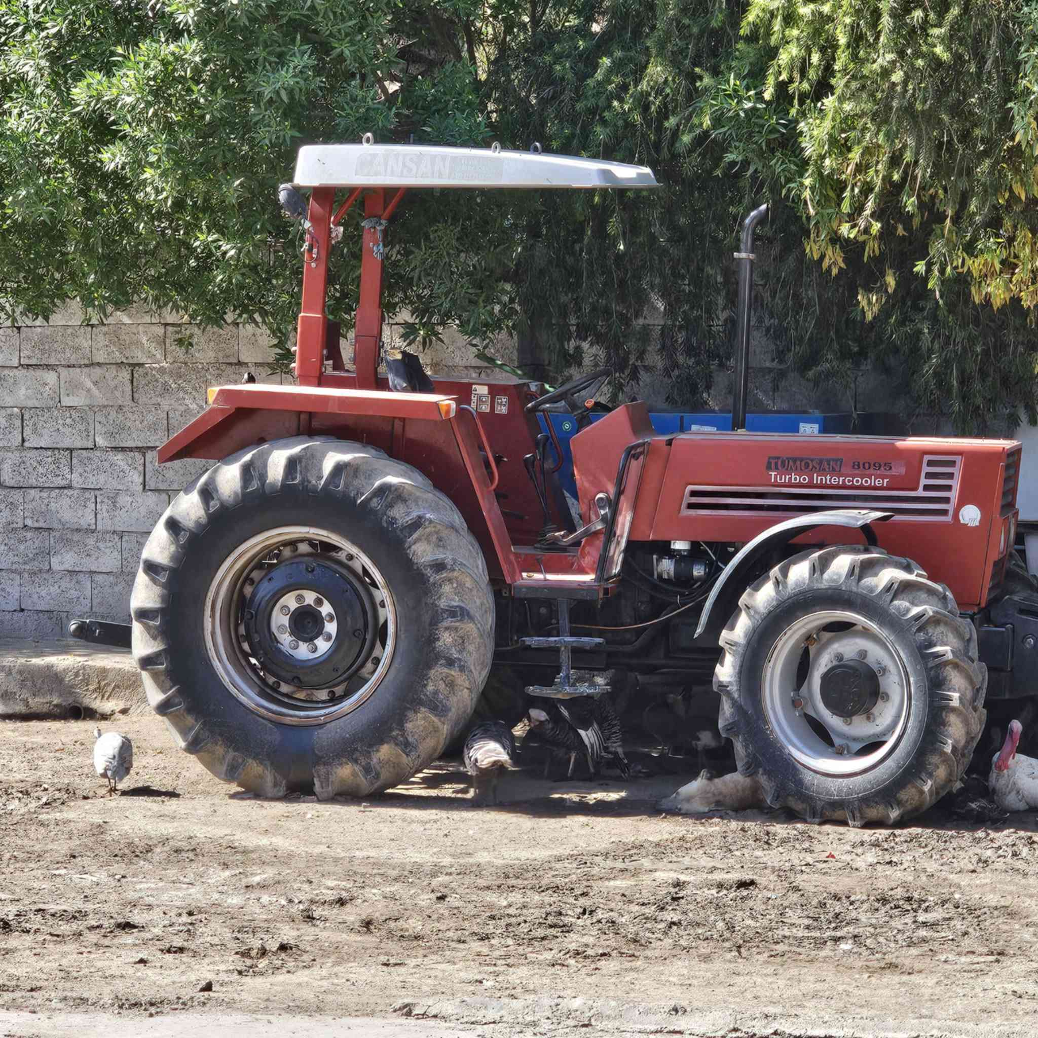 للبيع مكينه موديل ٢٠١٢. /***********
