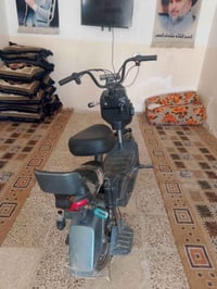 دراجه شحن للبيع مكلف بالنشر (النقص بس شاحنه) 07732650034