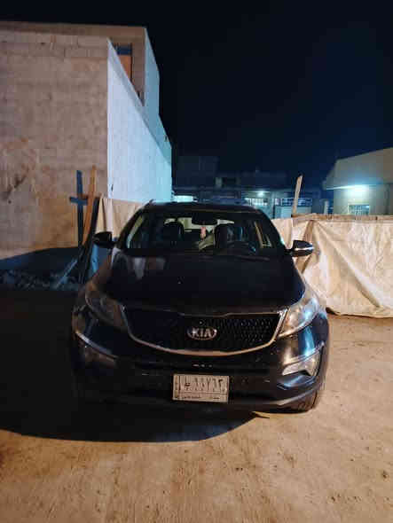 سلام عليكم سيارة سبورتج 2015كشنات كهرباء تحكم ستيرن السيارة وارد امريكي جيدي اي الضربة بجم امامي ما واصل شاصي بل بدنة لامامية 3قطع صبغ بنيد وجاملغين 
اماميات السعر 125قفلهة للستفسار اتصل ع ***********
