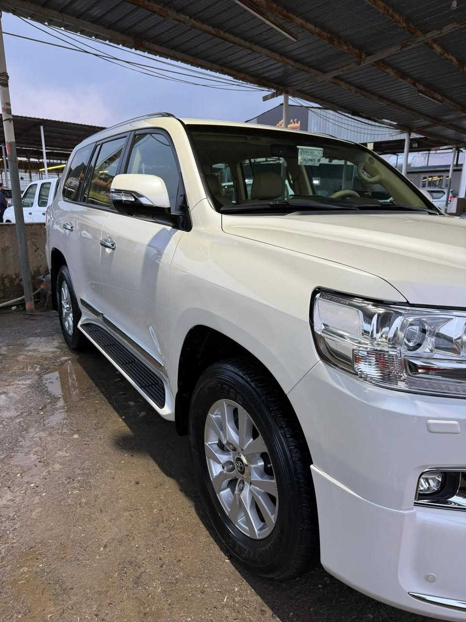 جكسارة موديل 2017 رقم اربيل سنوية ورقم كله جديد شركه فطيم السيارة كلين بدون صبغاثنين كشنات كهرباء ثلاجه 5 كامرات ماشية 136 سعرها 480 وبيها مجال ***********
