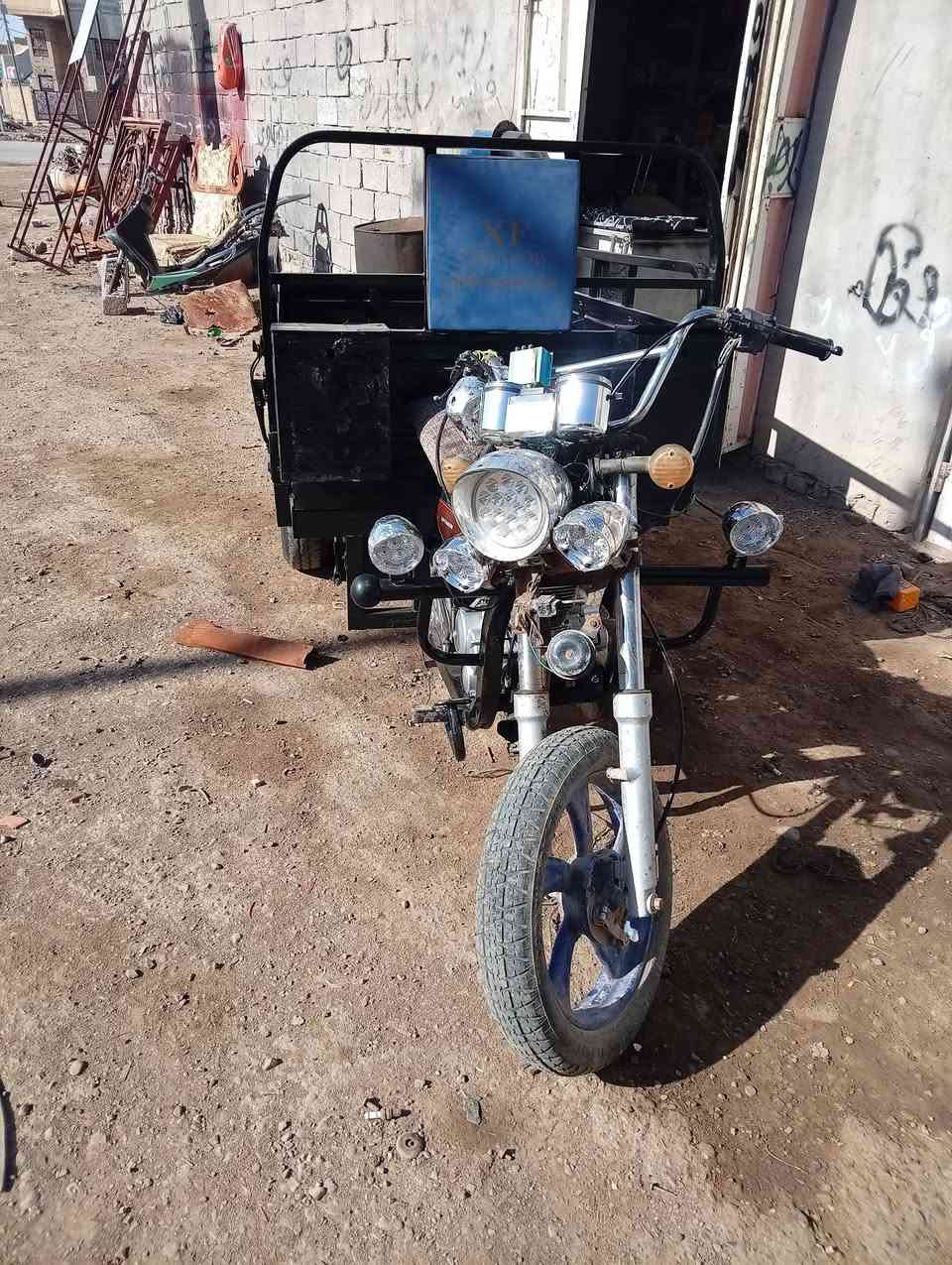 للبيع مديل 21كلك كلك مكفوله من السرقه اوراقه تلفن عندي جهازه من كلشي بيها مكينه 25السعرمليون اتصل ودلل ***********
