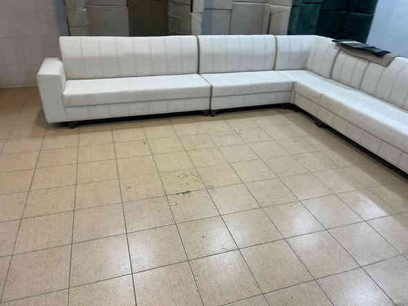 هذا عليه عرض جملته فقط 240الف الديوان 10مقعد مكلف بنشرهن لحد الاصدقاء يريد يعزل المعمل عنوان سليمانيه وتساب للحجز ***********
