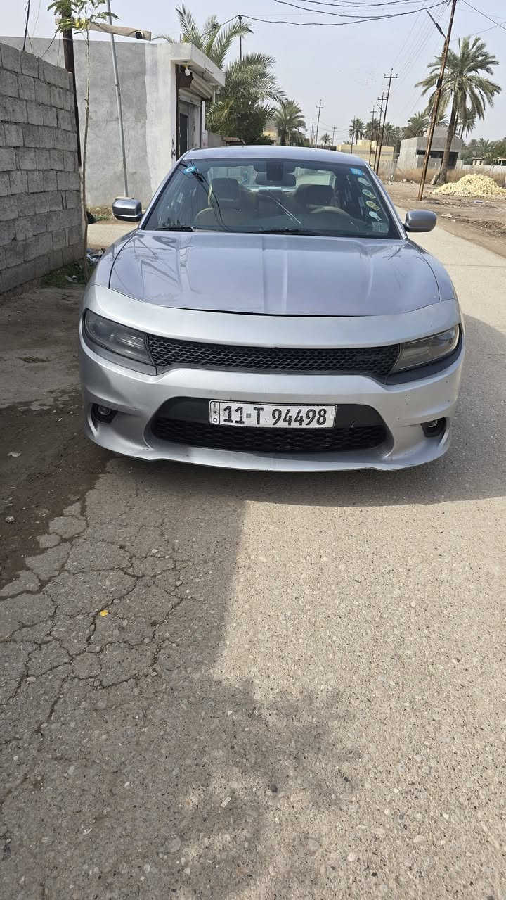 سلام عليكم جارجر مديل 2015
حداد تبريد تخم تاير لايت زنون
 رقم بغداد السياره باسمي شرط 
التحويل حادثها نص من الجاملغ
 وشويه من الباب الي خلف السايق
السعر'''''''''''  160 وبيها مجال بصيط
مكان السياره بغداد    ***********
