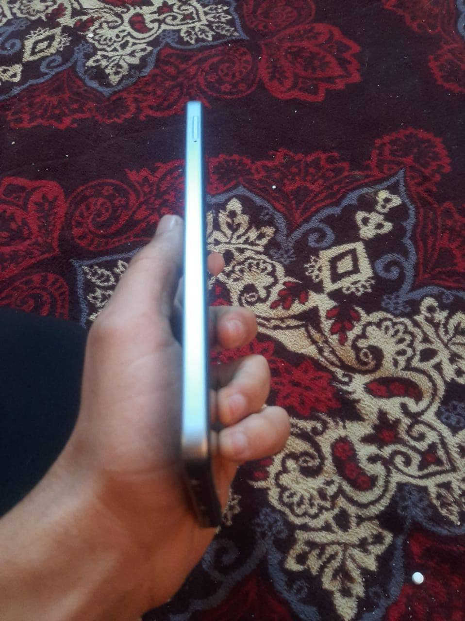 سلام وعليكم موبايل هوت 50 ذاكرة 256  صالي شهر من شتريتة جديد الموبايل كلشي ما ويا  الموبايل نضيف لا مفتوح ولا دال تصليح سعر 125 مجال قليل  مكاني بغداد شهداء  العبيدي ***********
