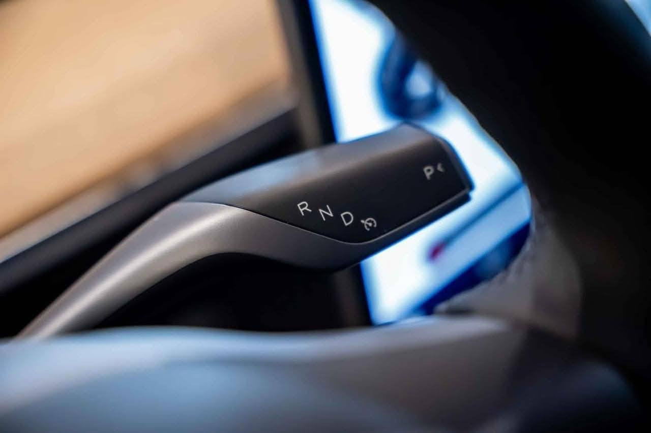 Tesla model y
2022
Dual Motors
____________
VIN: 7SAYGDEE6NF338136
Drive Type: All wheel drive 
Odometer: 67000 km
سيارة مرقم :اربيل أربيل, العراق


**إذا كنت صاحب هذا الإعلان وتريد حذفه لأي سبب، رجاءا أرسل رسالة إلى الدعم الفني**