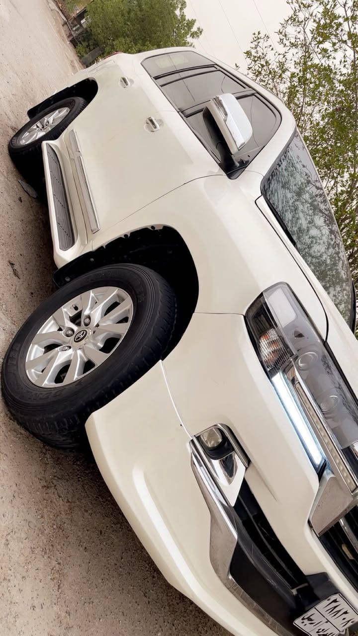 السلام عليكم لاندكروز مصفحة درع
مكينة 8 سلندر كاز 
سيارة جديدة موديل ٢٠١٣
محدثة ٢٠١٨ تحديث اصلي بك لايت + ماصدة أصليات 
مصبوغة حزام غرض التحديث بدون حادث ولا ضربه 
السيارة بدون رقم أدوات 
ماشية 140 حقيقي 
السعر 170 مكاني بغداد غير متواجد على فيسبوك
للأستفسار على رقم الهاتف ***********
