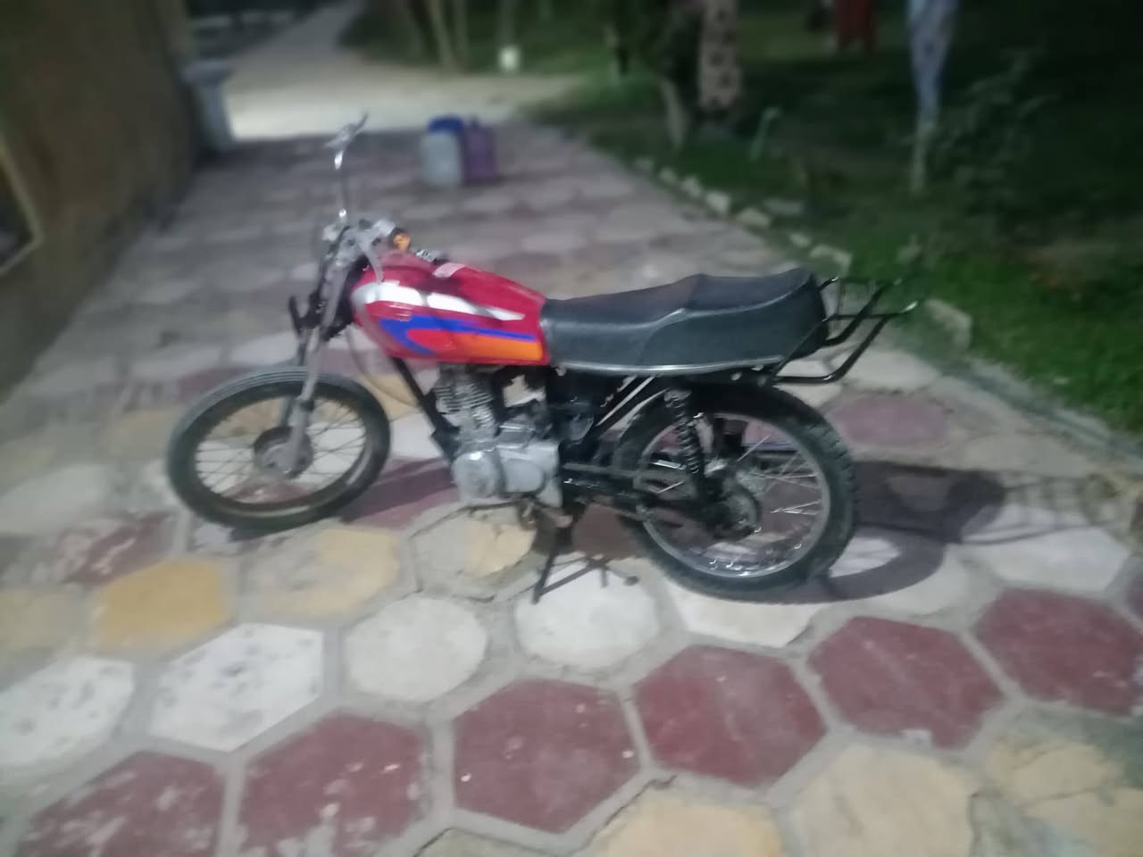 السلام عليكم للبيع اربعه كير كلك مكينه ارشه 20دراجه حلوه مال شغل لا صوت ولا نضيح شراي اتصل وبي خير ودلل ‏‪0771 674 4989‬‏
