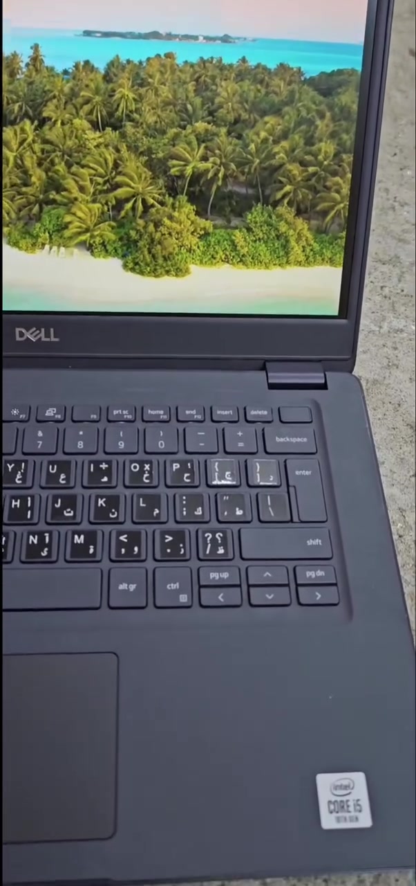 السلام عليكم... 
لابتوب DELL
معالج  cor i 5 الجيل العاشر 
رام 8 گيگا
هارد 256 گيگا ssd سريع جداً 
شاشة حجم 14
شحن يدوم اكثر من ساعتين 
نسبة النظافة فوق 90 ٪
السعر 280 الف او بيه مجال اتصل او تدلل 
***********
متوفر قطعتين
