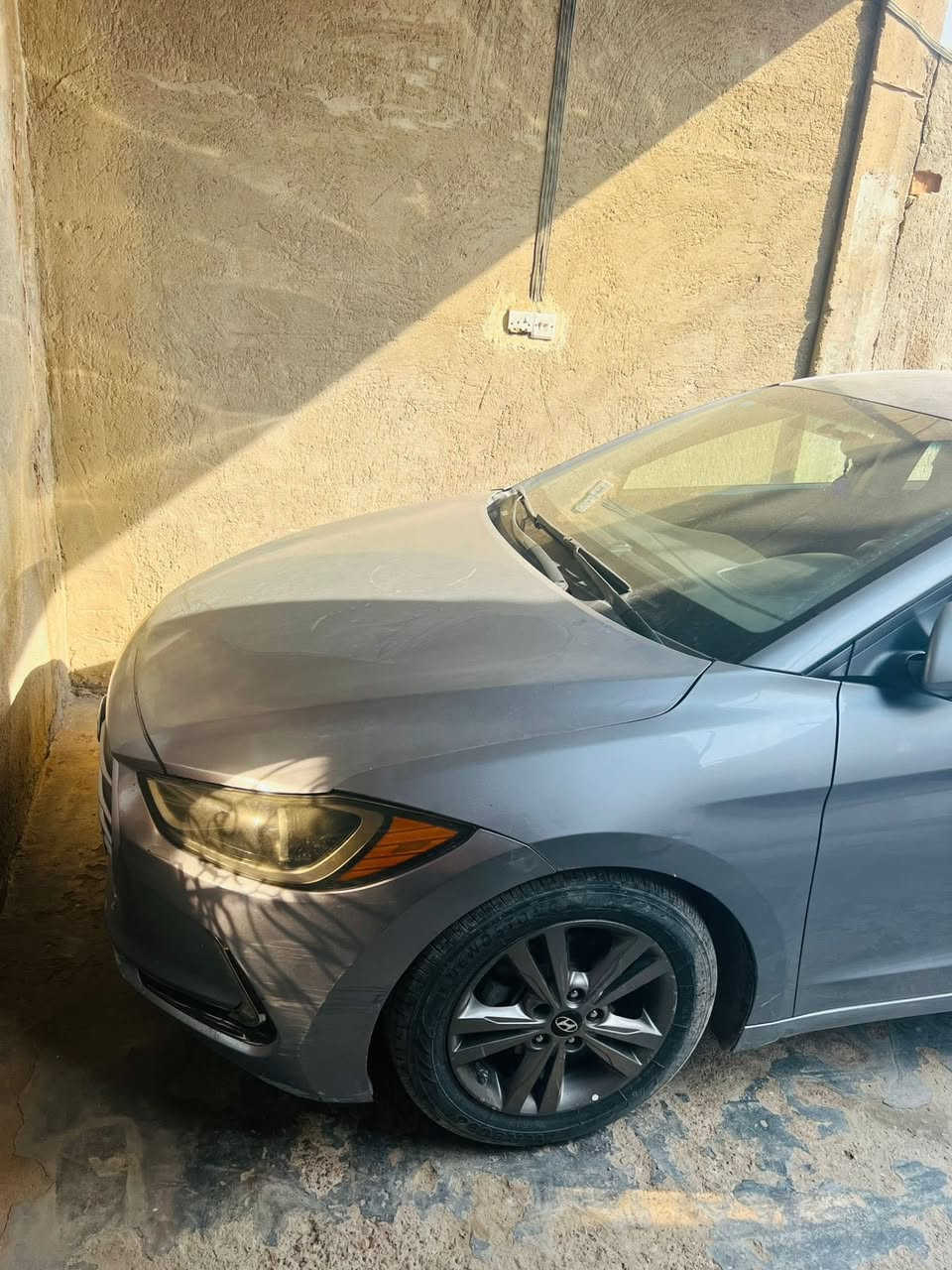 السلام عليكم
الإنترة ٢٠١٧ للبيع حادثهة بنيد + دوسة 
مكينة ٢٠٠٠ دوش اللون سلفري نص فول 
رقم الهاتف ***********
