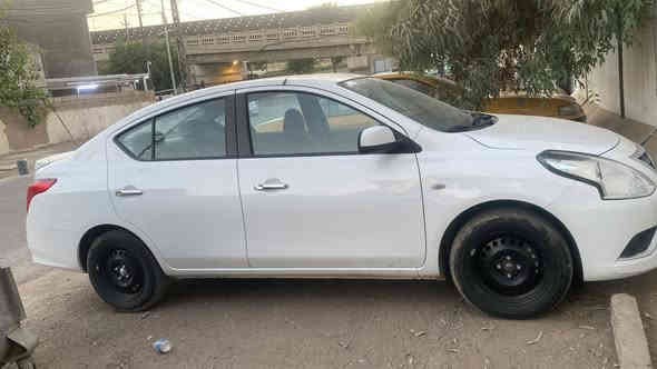 سلام عليكم نيسان صني موديل 2023 مكفوله رقم اربيل العنوان بغداد كراده السعر 129 وبيهه مجال بسيط ***********
