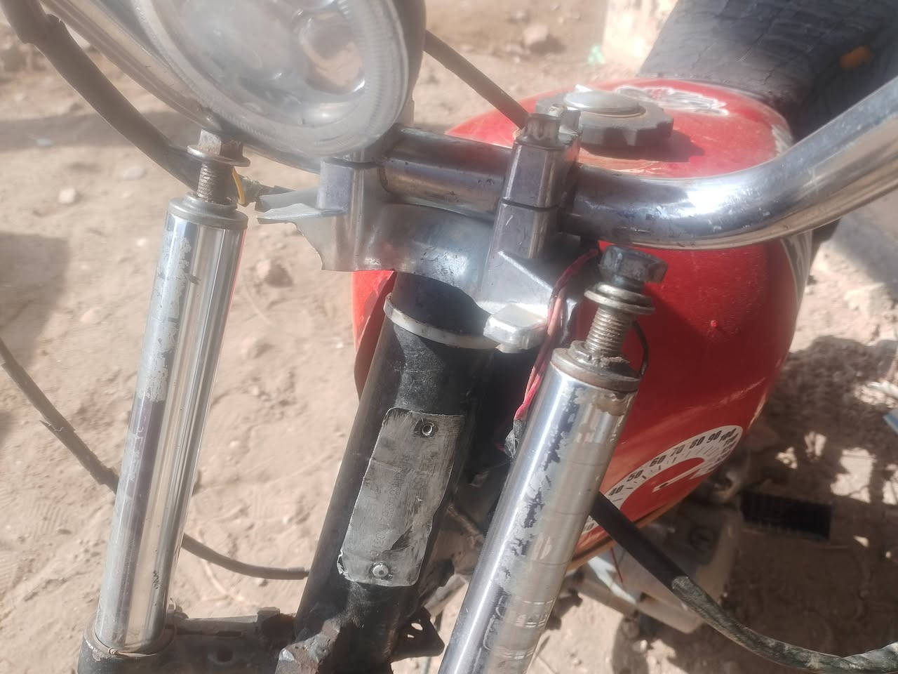 سلام عليكم دراجه للبيع فافونه سكان طاكه المكان الهارونيه العباره ‏‪0775 746 5926‬‏السعر خاص
