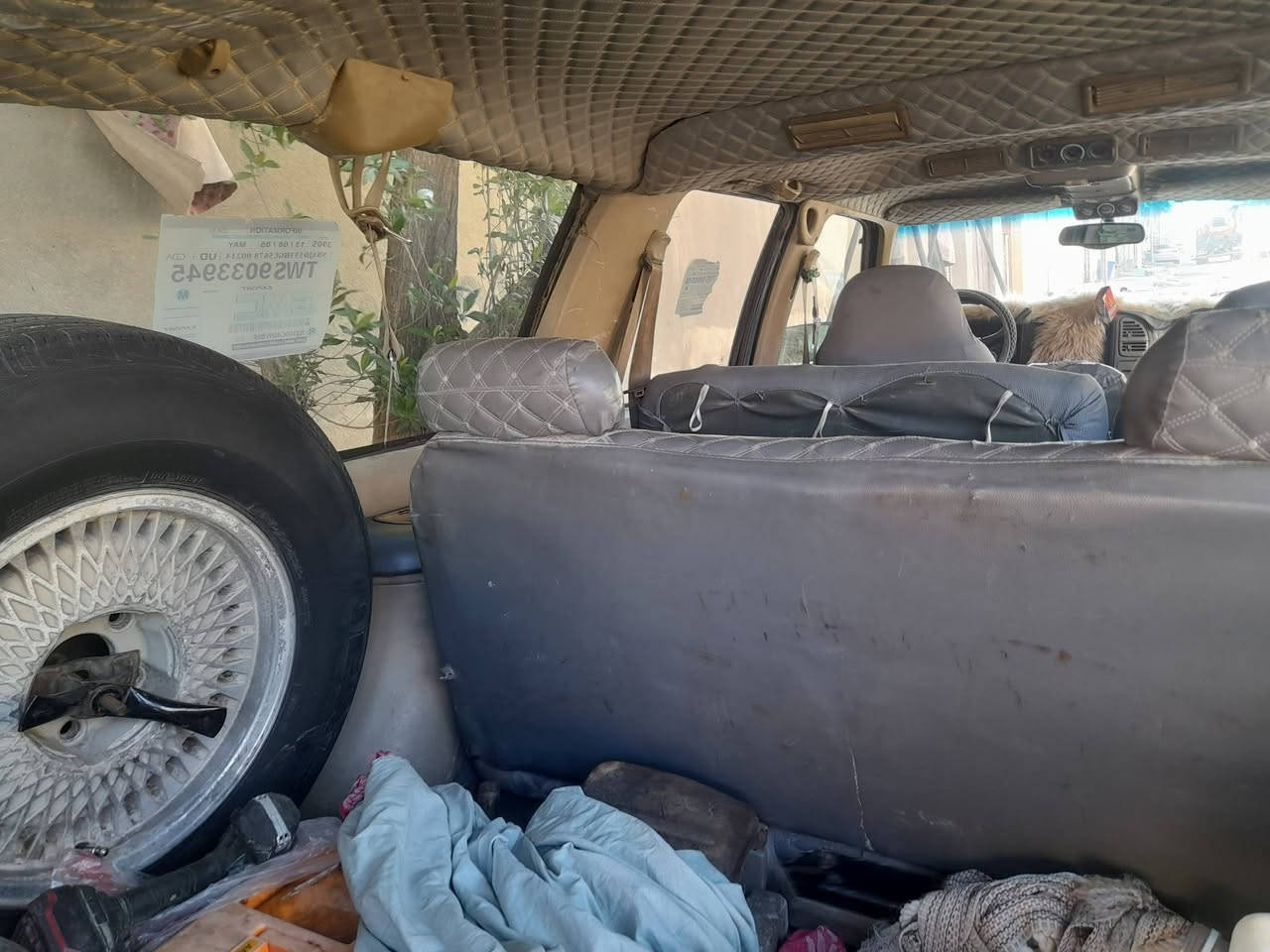 سلام عليكم جمسي موديل 97للبيع سياره حلوه وجاهزه مكان السياره العماره *********** سعر 37
