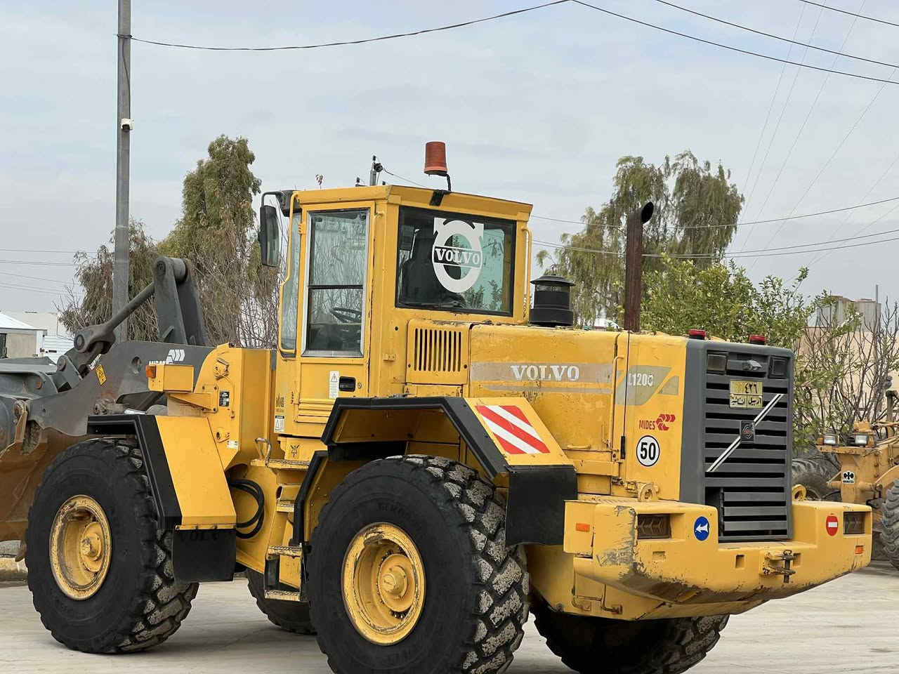 لبيع شفل فالفو ججم L120Cموديل ١٩٩٩رقم اربيل سنويه جديد حصه كاز بي شفل جاهز اتصل رقمي ***********كورك ***********
